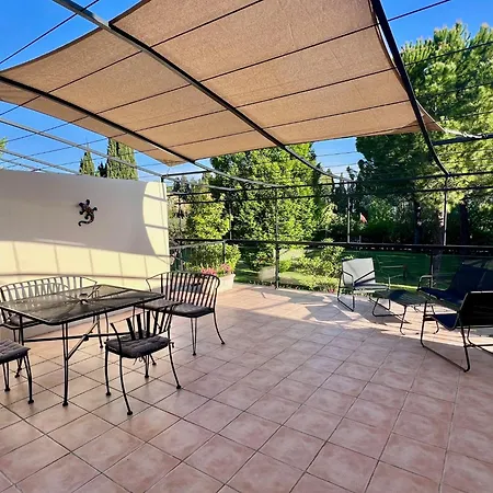 Les Petites Ecuries - Ponpon Apartment